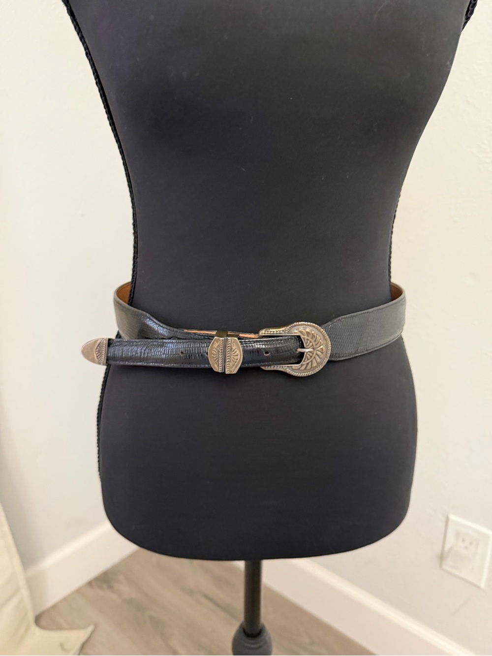 Vintage Black Leather Western-Inspired Belt with Decorative Buckle